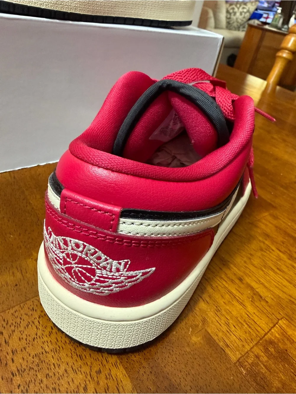 Brand New Air Jordan 1 Low Women’s Shoes Size 10.5 10 1/2 Medium Red/Black